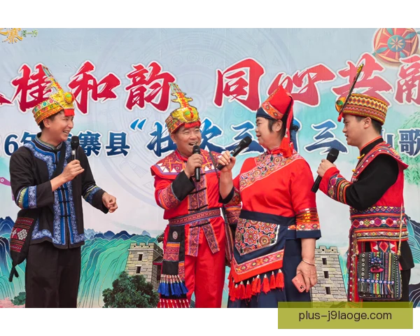 鹿岛鹿角队歌传承方式：球迷合唱与青训共学